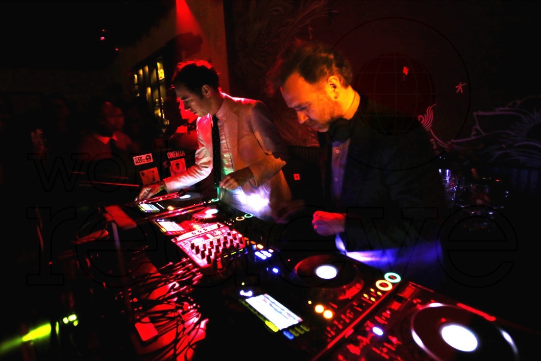 _6-2manyDJs8