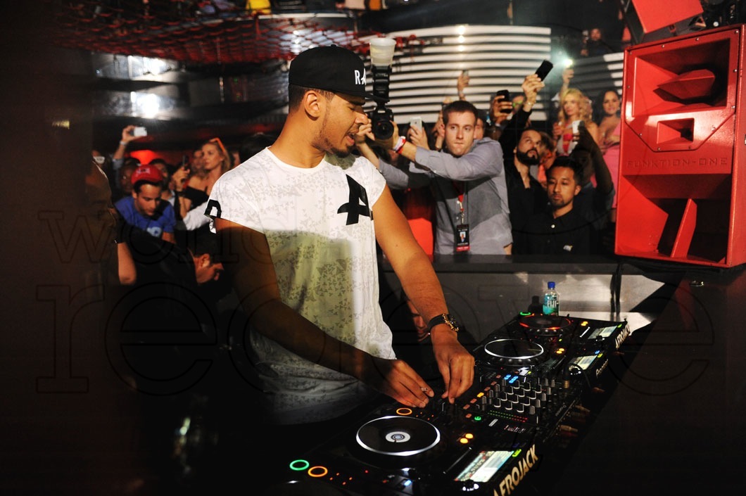 _7-Afrojack-djing3