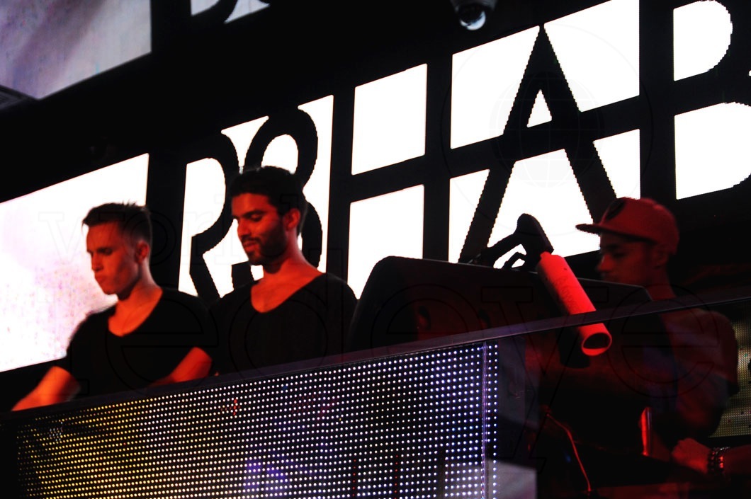 _7-Nicky-Romero-&-R3hab-7