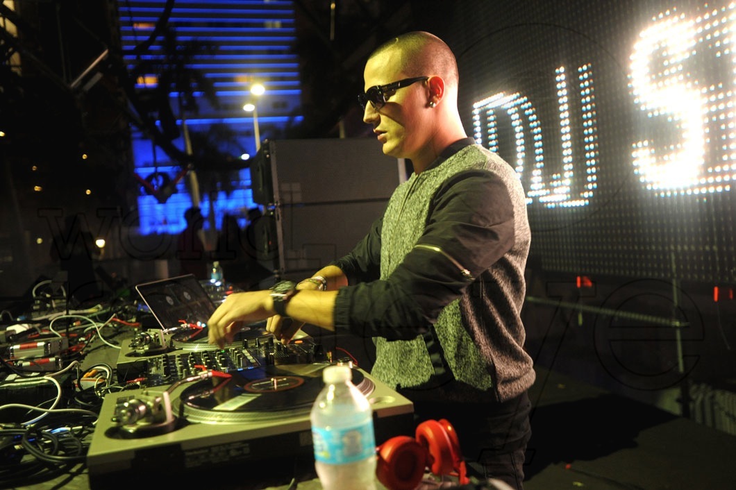 _70-DJ-Snake