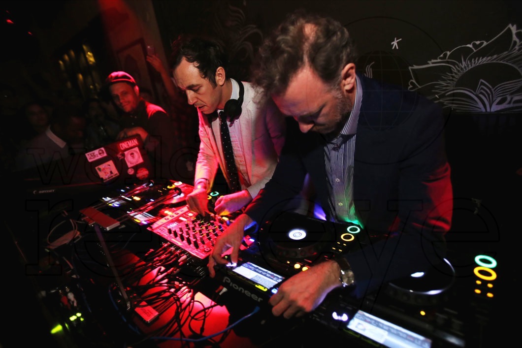 _8-2manyDJs14