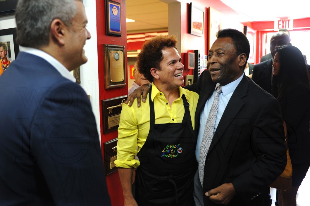 Ricardo-Guadalupe,-Pele,-&-Romero-Britto26