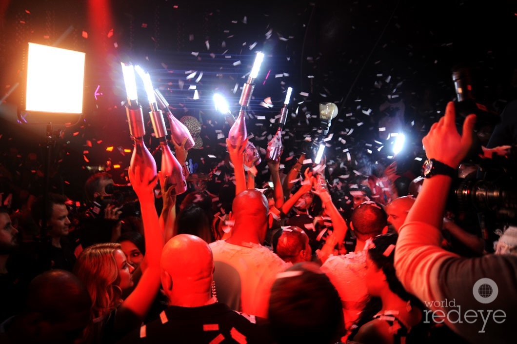 _10-Bottle-Parade-at-Story-Nightclub-4