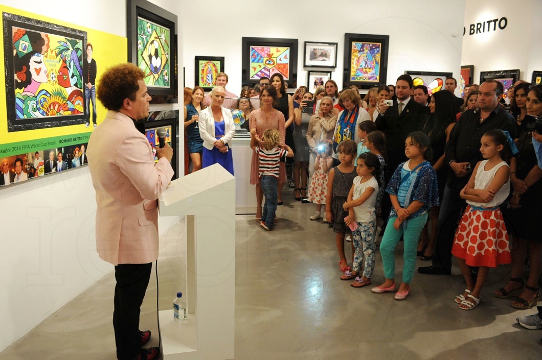 12-Romero-Britto-speaking2