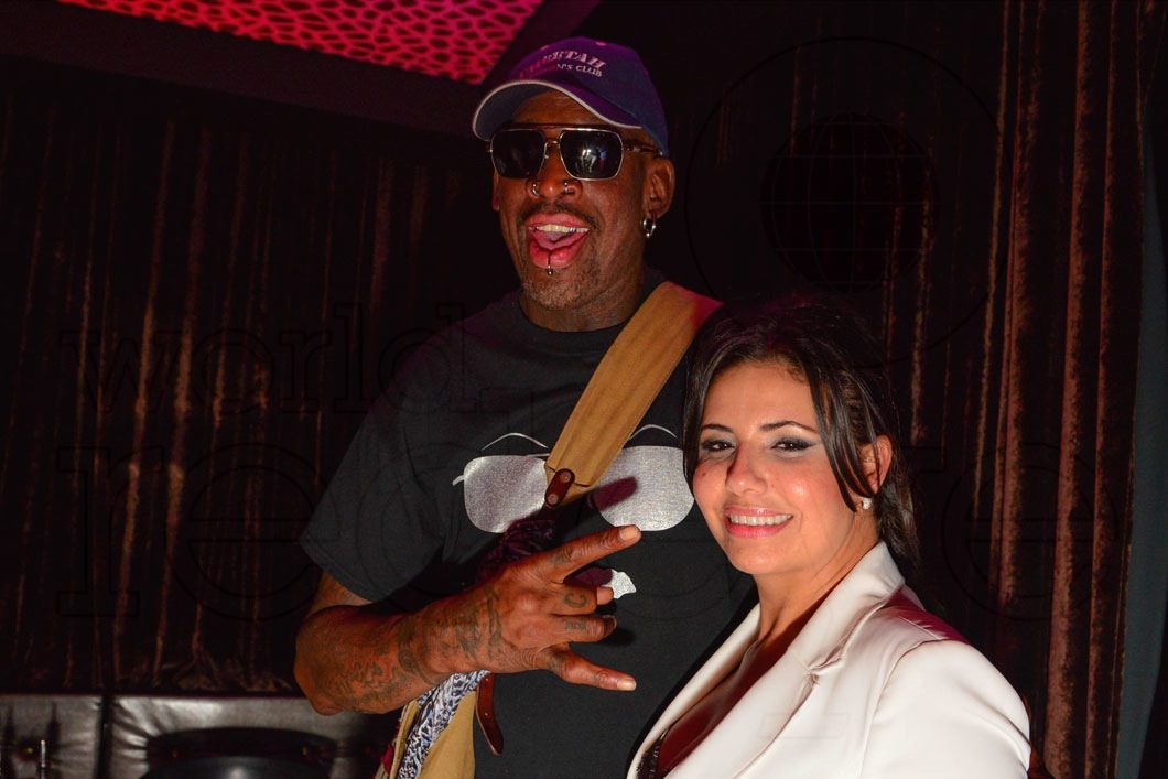 _2-Dennis-Rodman-&-Rosabel-Gonzalez68