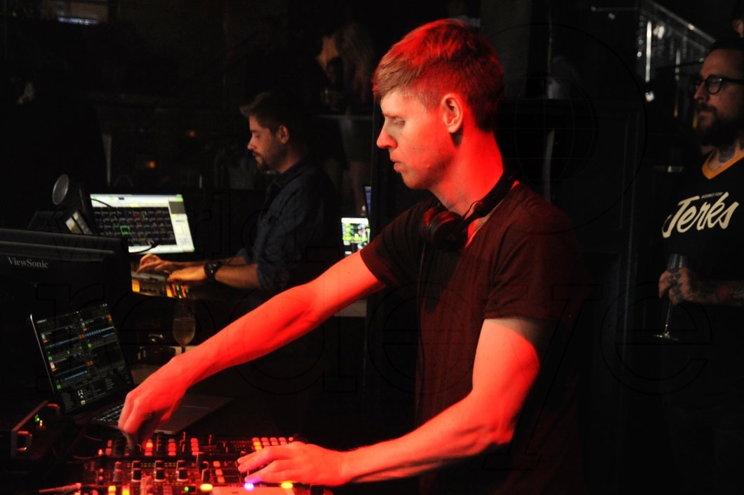 _6-Joris-Voorn-Djing-8