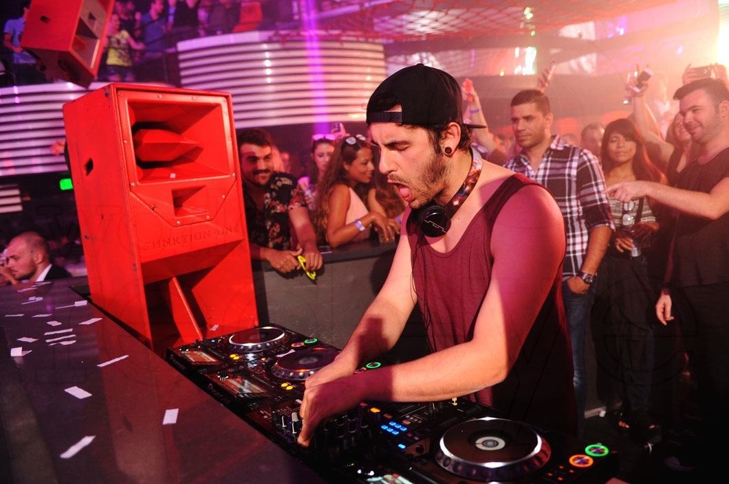 _7-Borgore-Djing8