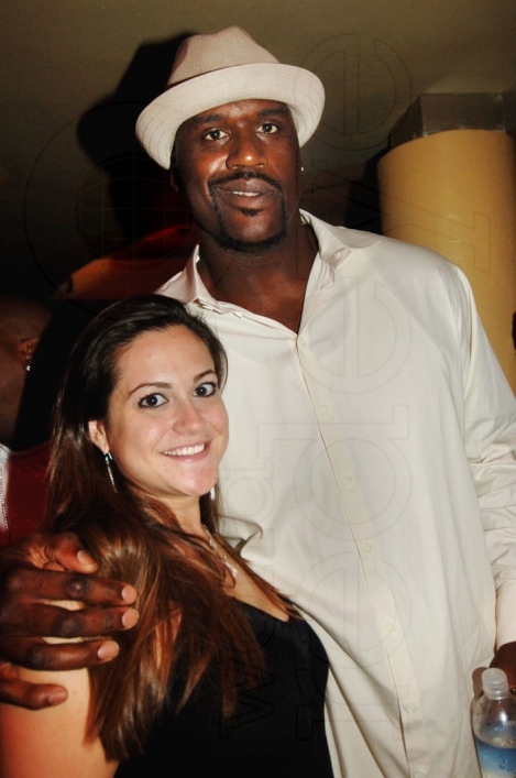 13-Kelly-Arison-&-Shaquille-O'Neal