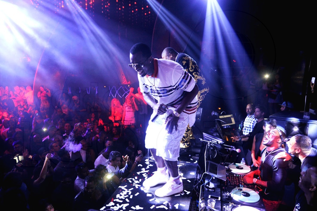 _14-Sean-“Diddy”-Combs-Performing-at-Story-Nightclub-22