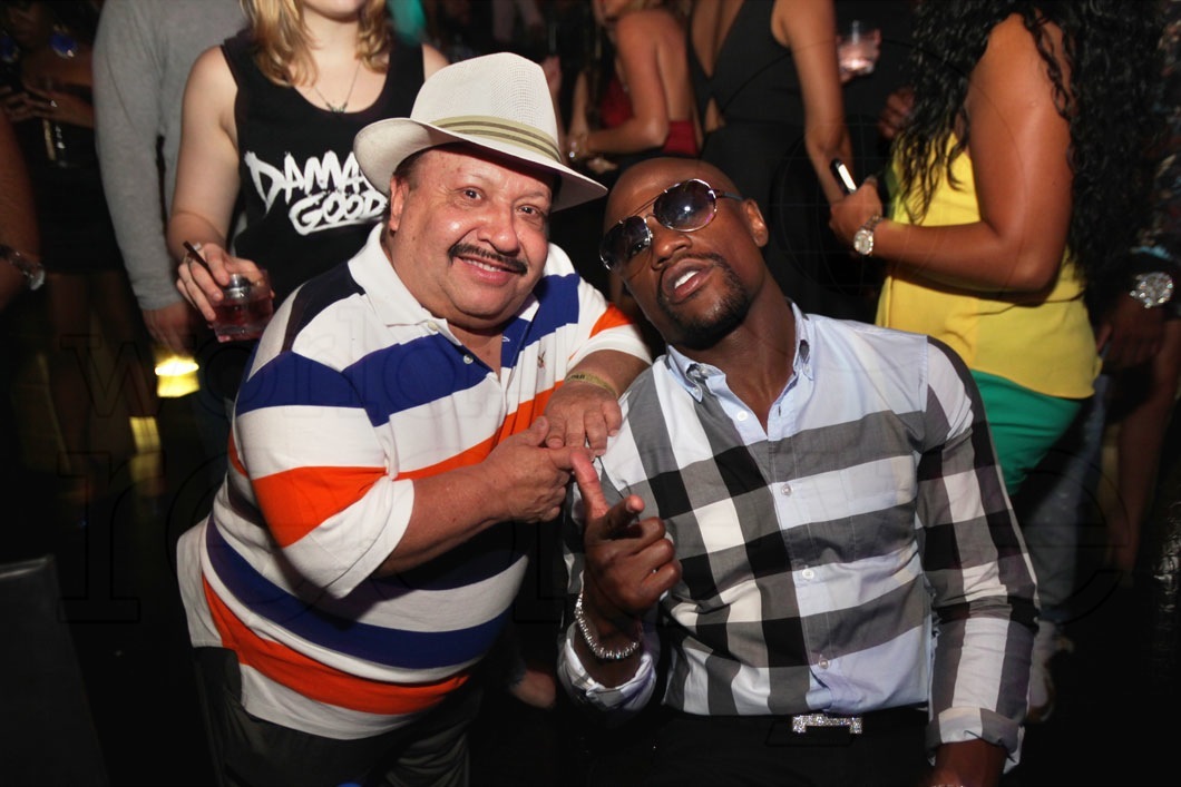 3-Chuy-Bravo-&-Floyd-Mayweather