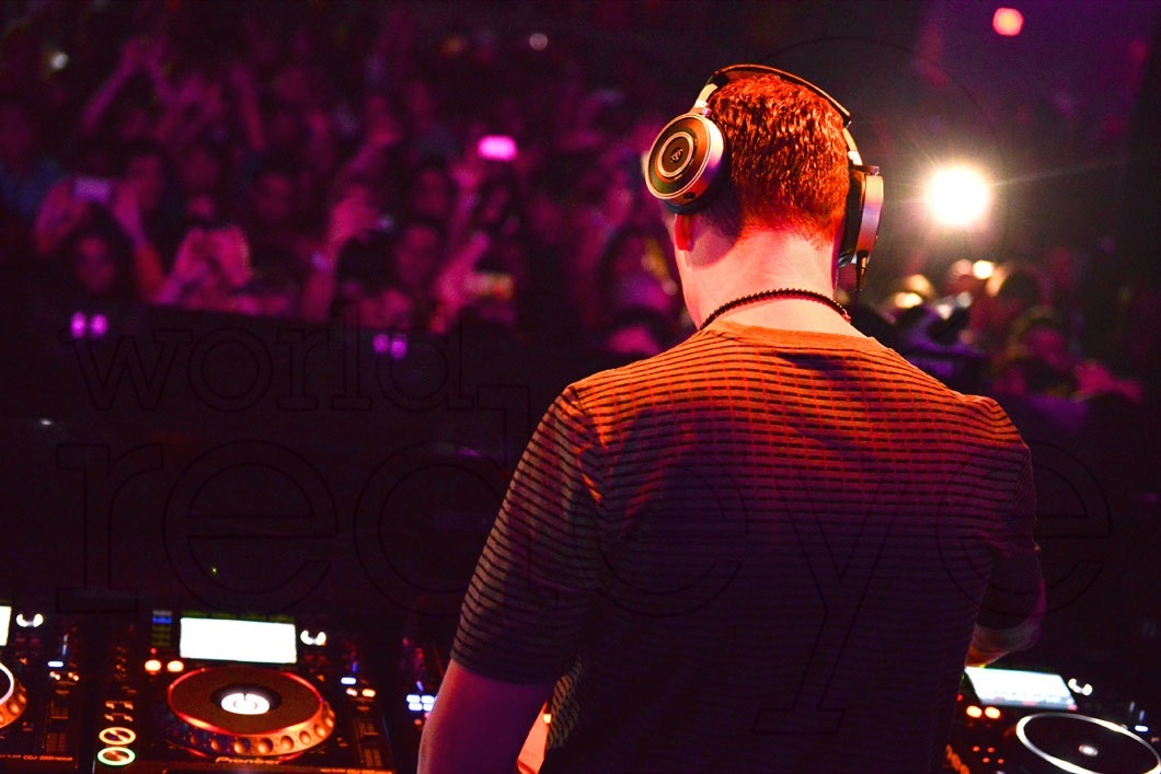 _44-Tiesto85