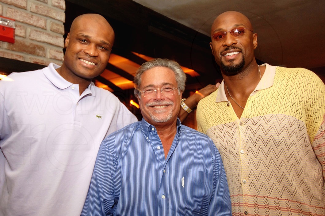 8-Antoine-Walker,-Micky-Arison,-&-Alonzo-Mourning