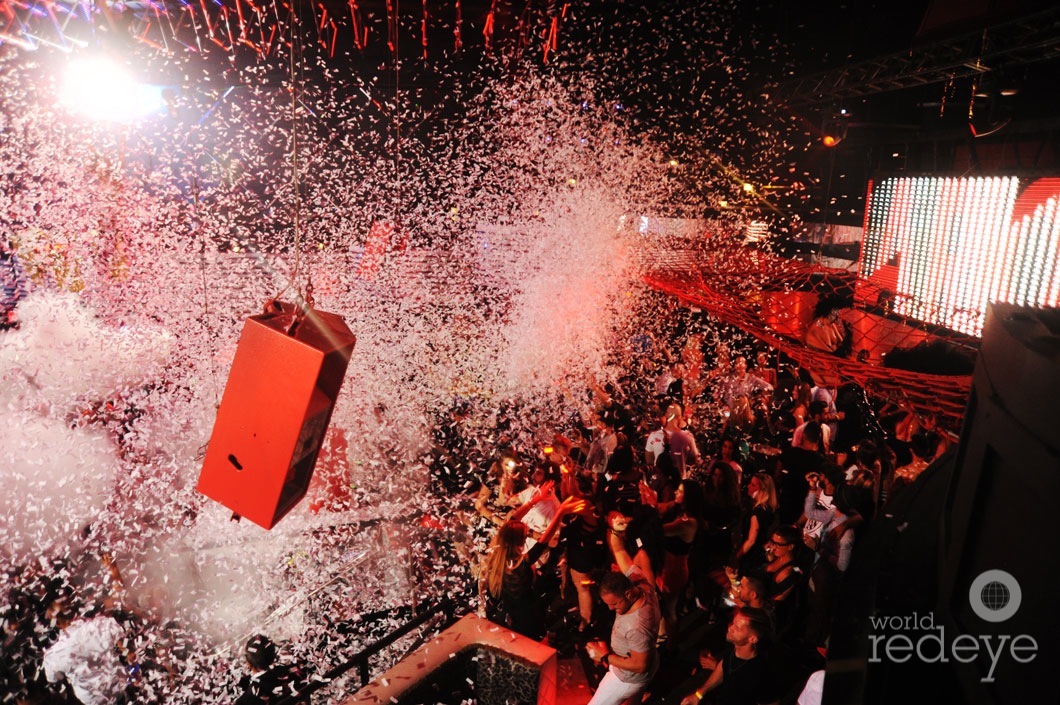 _8-Confetti-Blast-at-Mansion-Nightclub-3