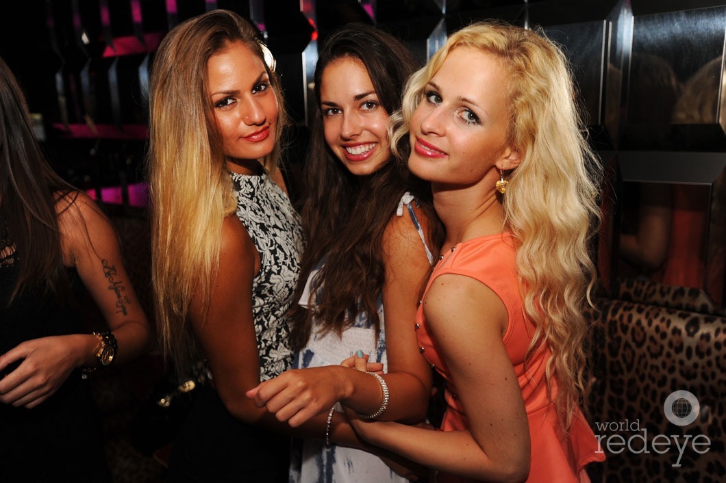 _10-Alessia-Mannarino,-Kristina-Micunekova,-&-Anna-Micunekova