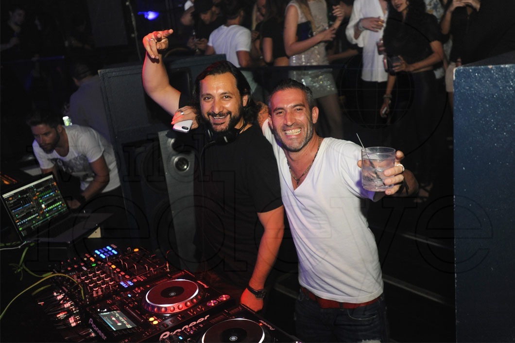 _32-Sharam-&-Benny