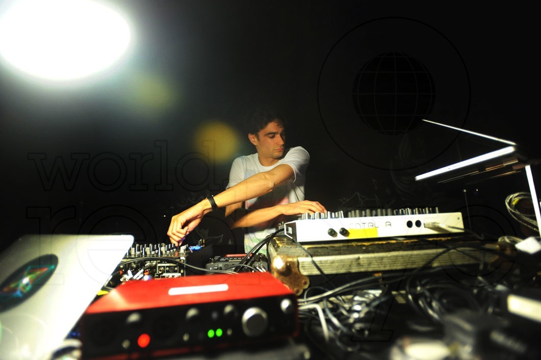 _1-Jon-Hopkins