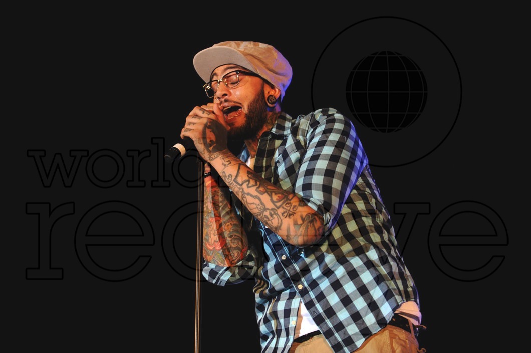 1-Travie-McCoy-LIVE14