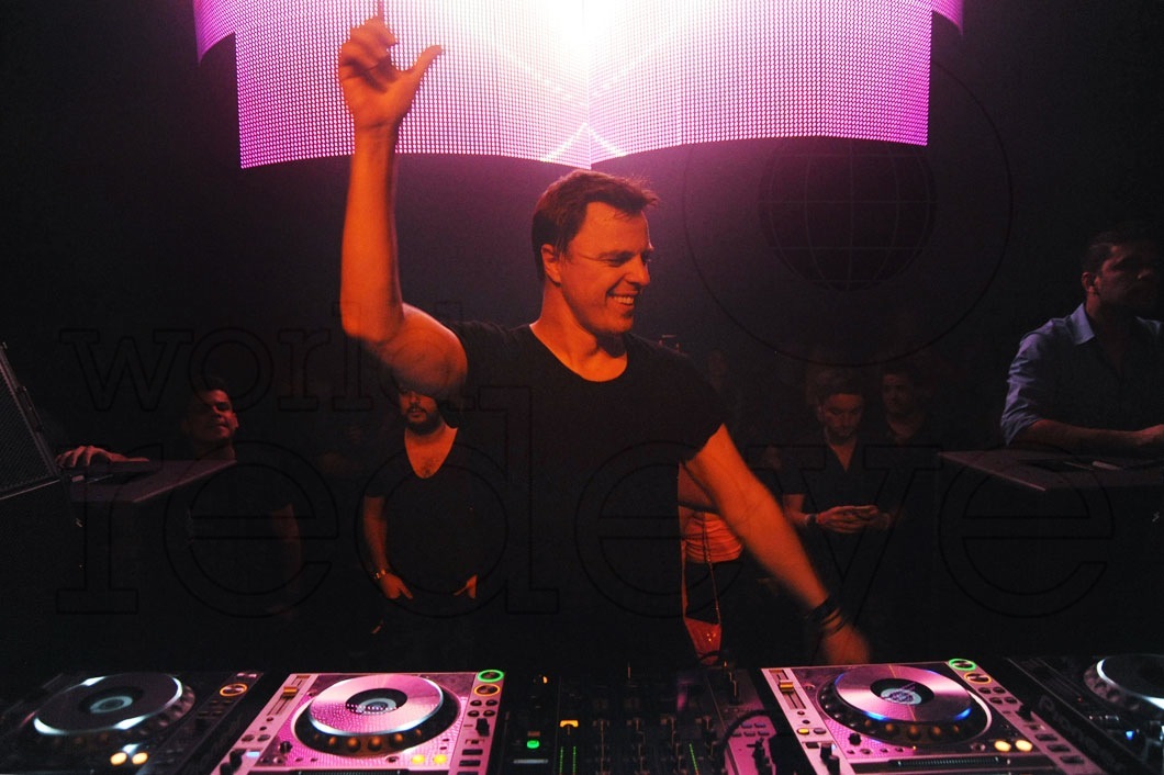 13-Markus-Schulz-DJing5