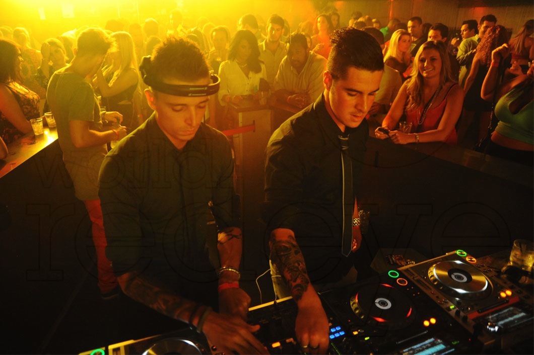 18-Blasterjaxx-DJing8