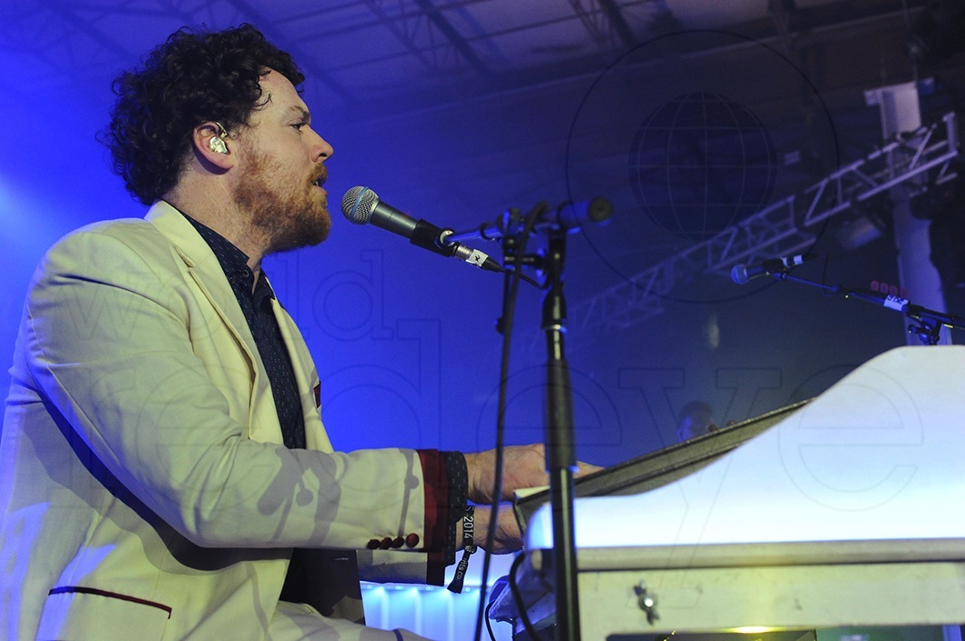 07Metronomy--LIVE10