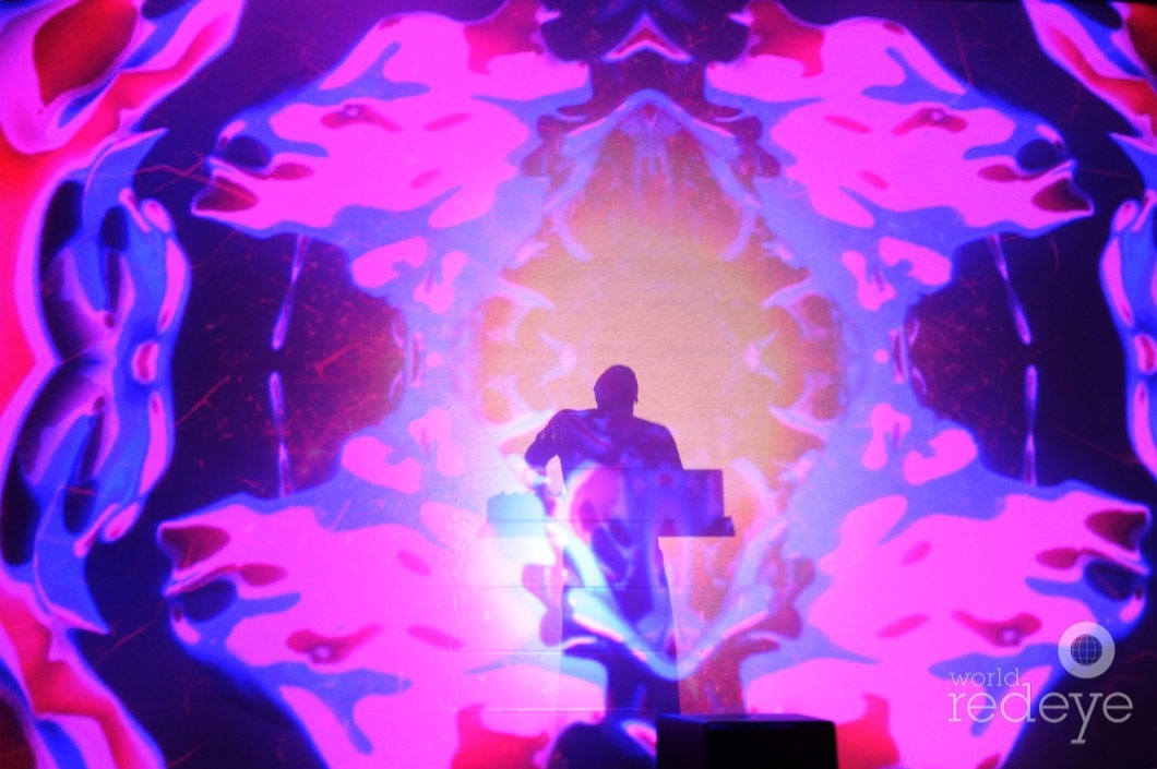 48-Flying-Lotus---LIVE6