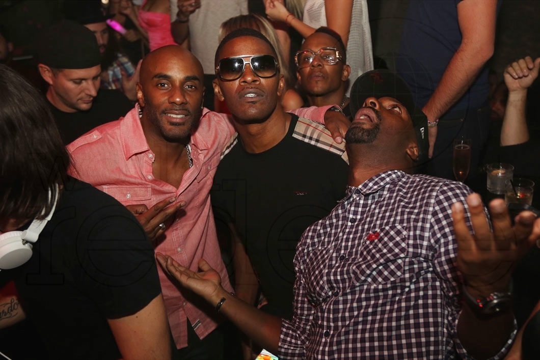 03-Jamie-Foxx,-DJ-Irie,-&-Friend