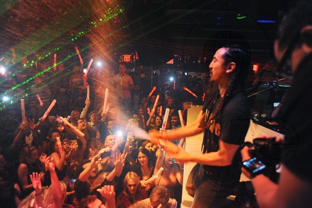 06-Steve-Aoki-LIVE1