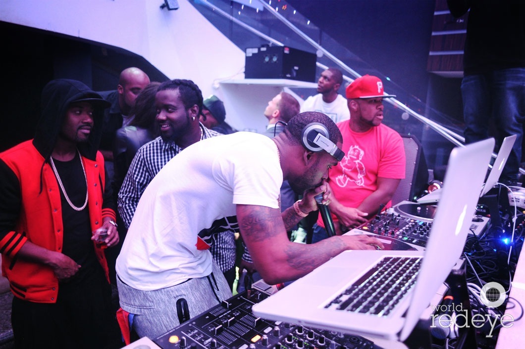 06-Stevie-J-DJing3