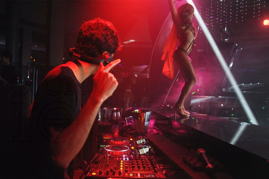 09-Michael-Brun-djing-98