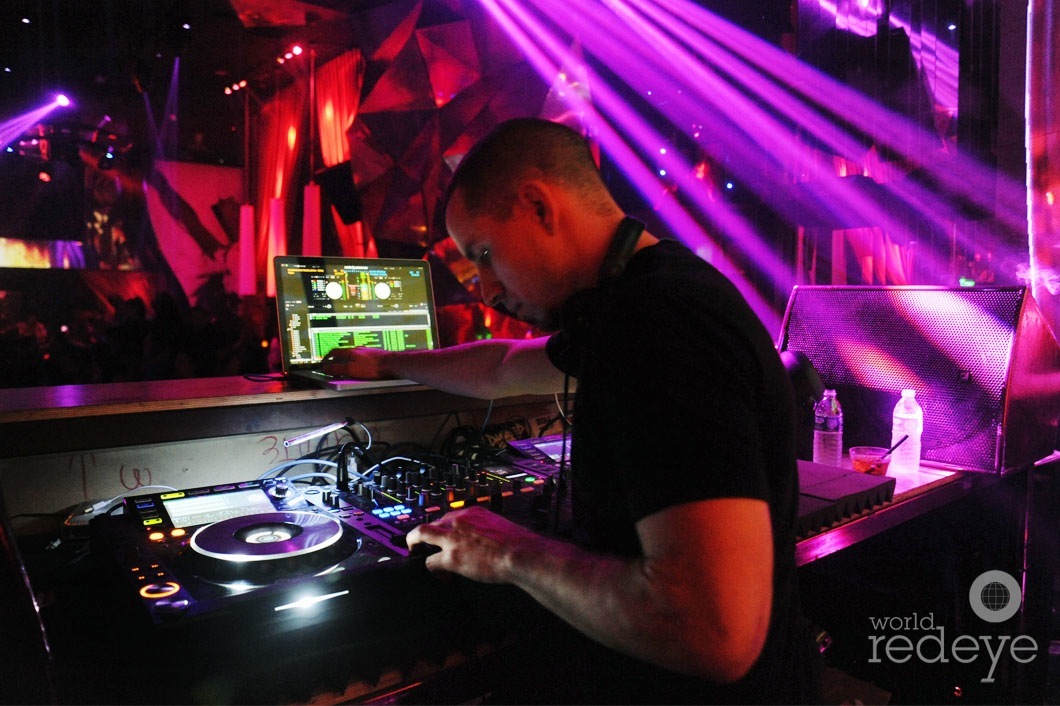 11-DJ-Iron-Lyon-2