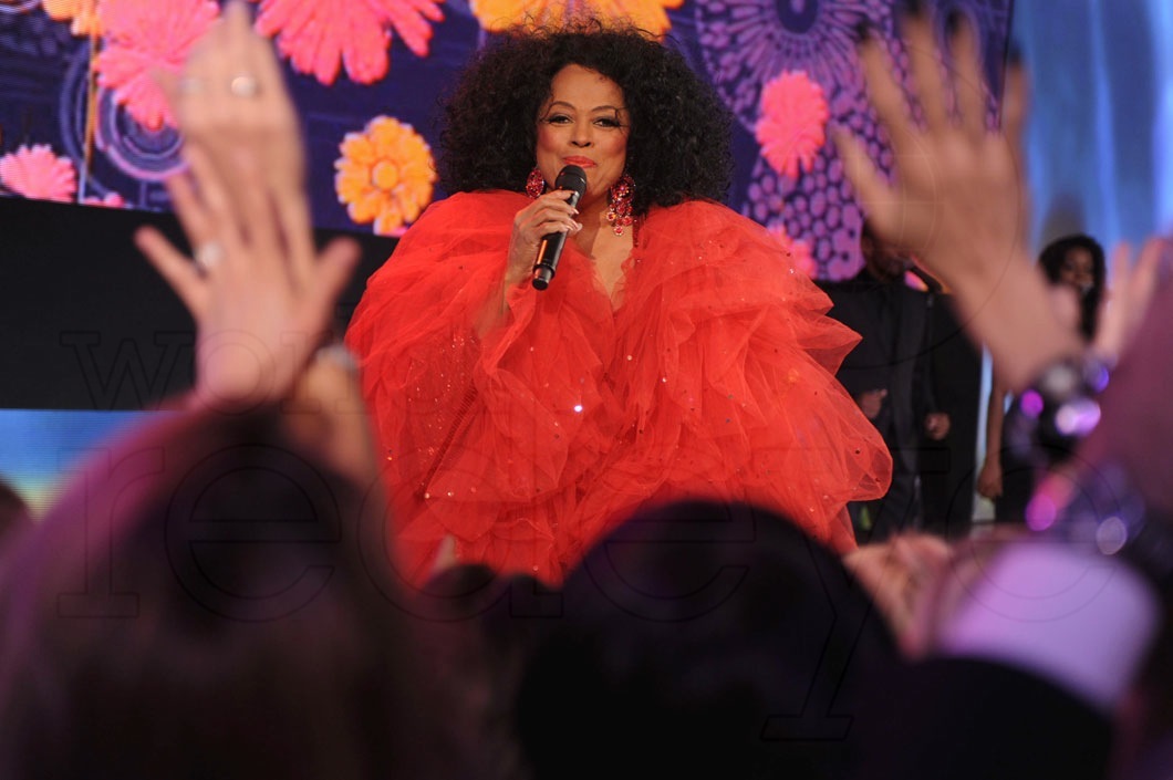 62-Diana-Ross---LIVE