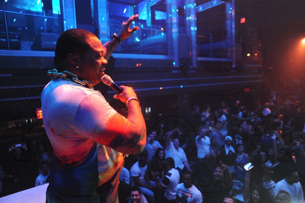 01-Busta-Rhymes-LIVE6