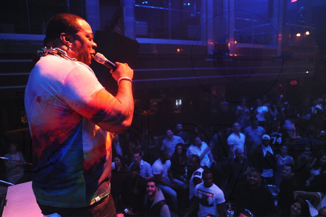 02-Busta-Rhymes-LIVE2