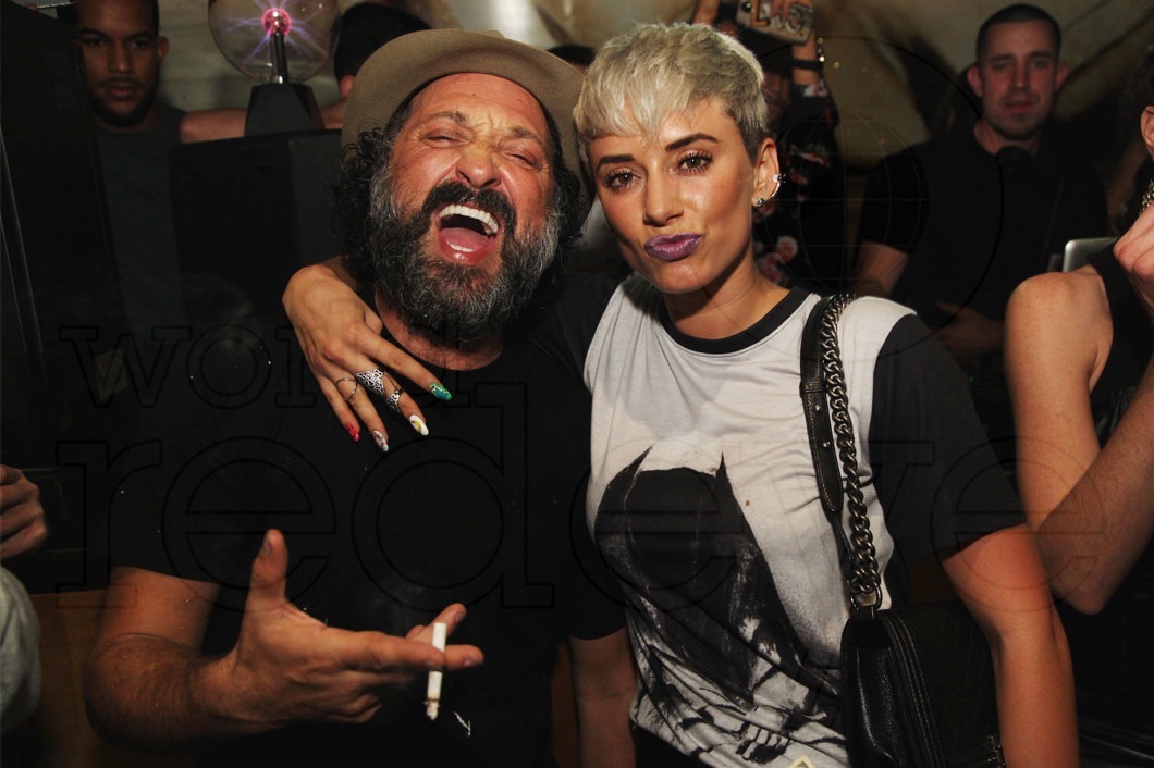 02-Mr.-Brainwash-&-Julz