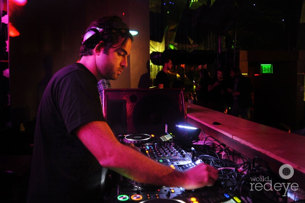 04-Julian-Ingrosso-djing-117