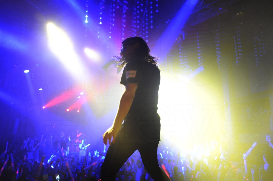 05-Skrillex-LIVE3