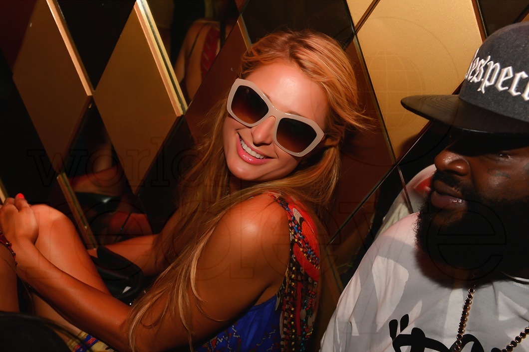 06-Paris-Hilton359