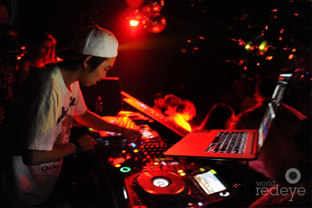 10-Nick-Li-djing-7