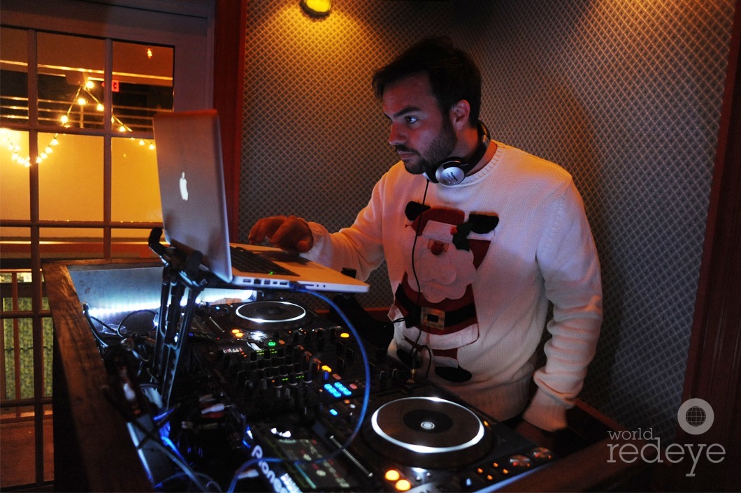 12-Sebastian-Puga-DJing