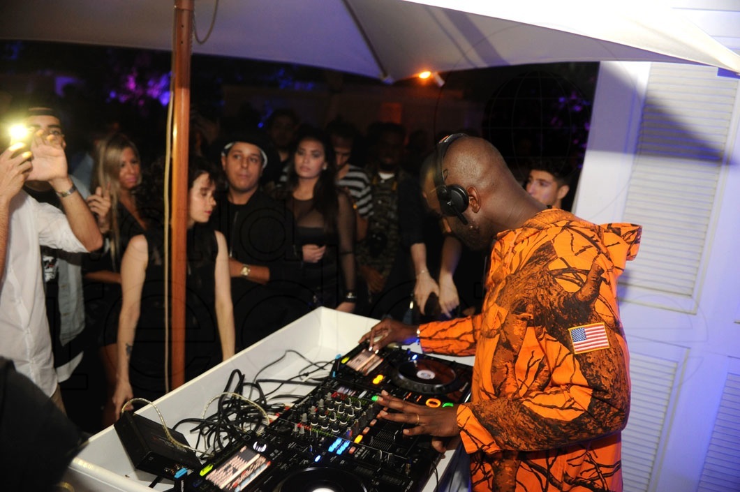 _23-Virgil-Abloh-djing3