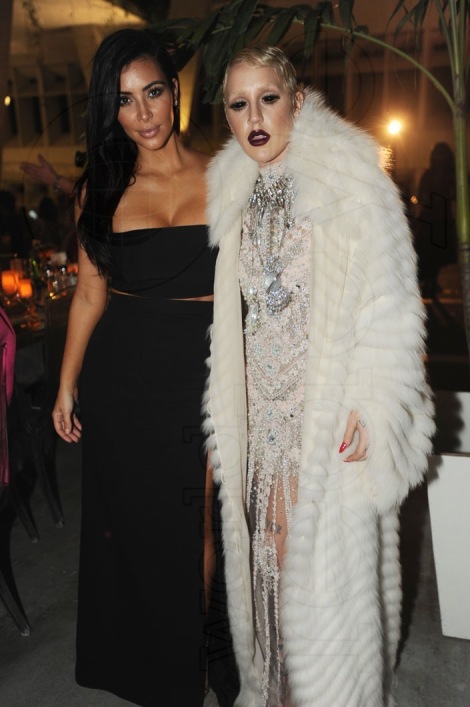 29-Kim-Kardashian-&-Brooke-Candy