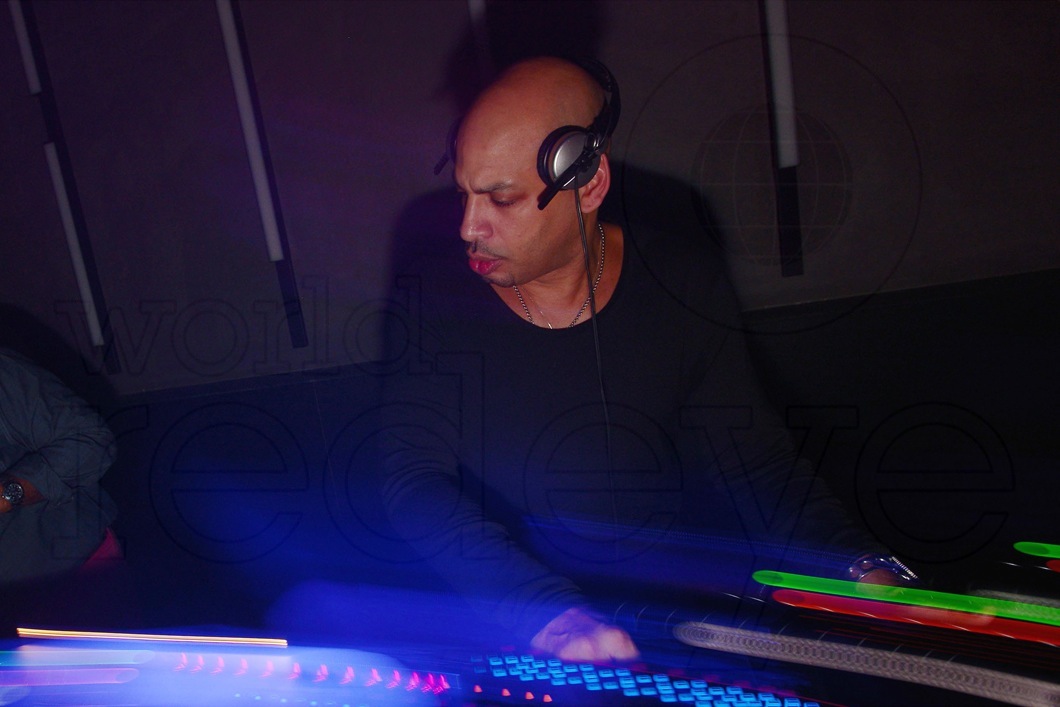 08-Dennis Ferrer6