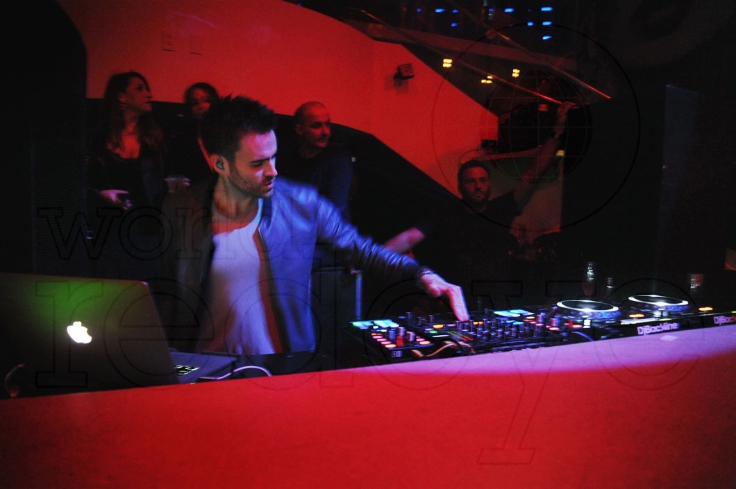 24-Gareth Emery djing 13