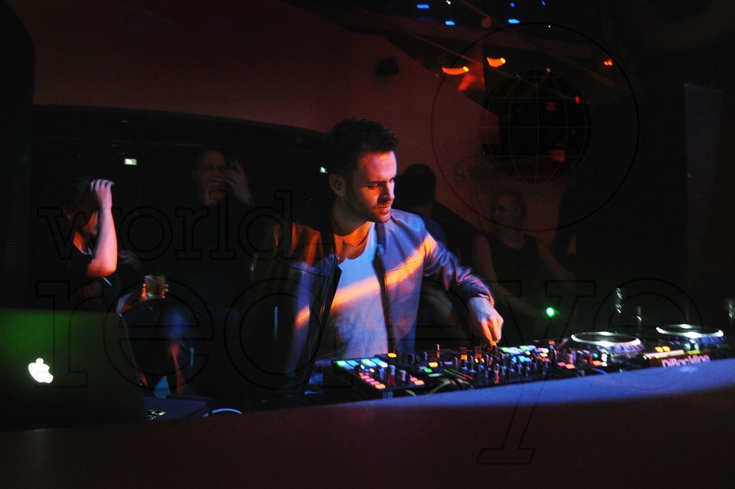 28-Gareth Emery djing 17