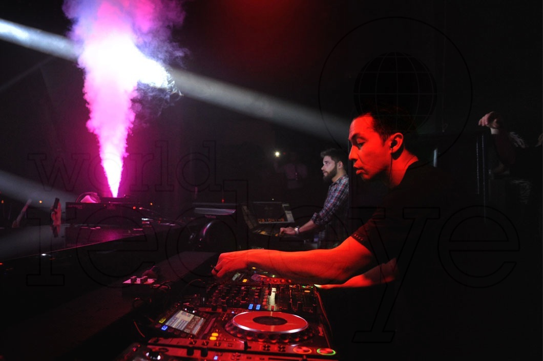 02- Laidback Luke DJing5