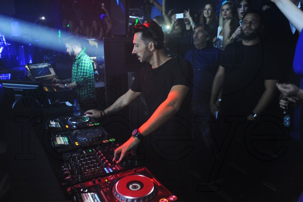 03- Cedric Gervais DJing6