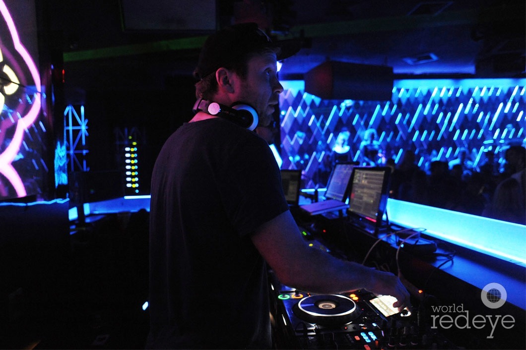 11- Mike Mago DJing6