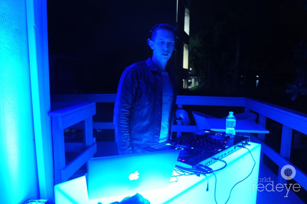 _21-Adam-Foster-djing-1