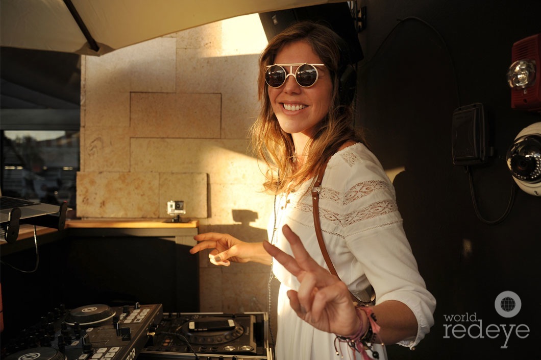 35- Bea Pernia djing 1