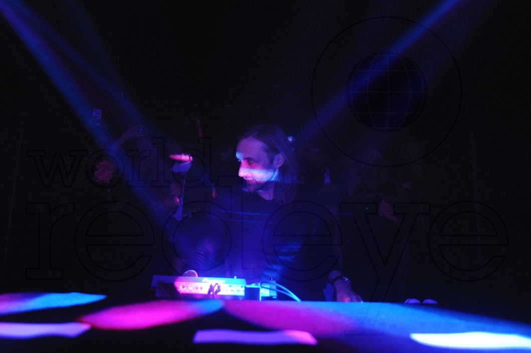 04- David Guetta DJing13